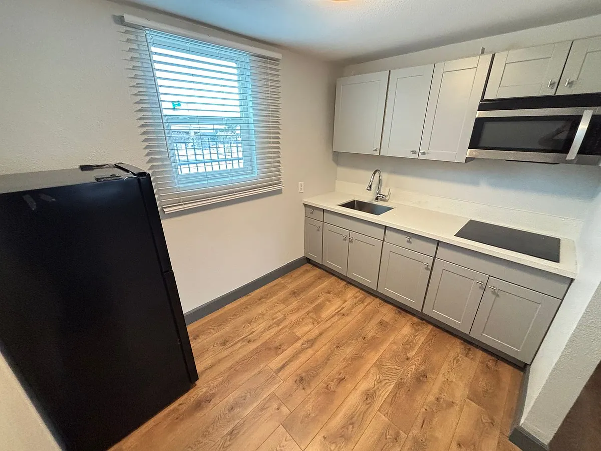 Building Photo - 311 N 16th St #17