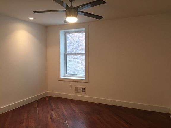5th image of 247 Jefferson Ave #1