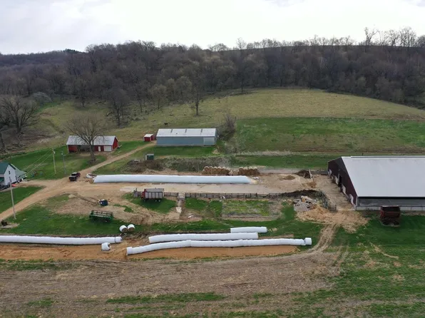 E3448 Frank Road, La Valle, WI 53941