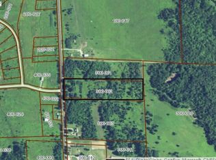 9573 Lakeview Rd, Alanson, MI 49706