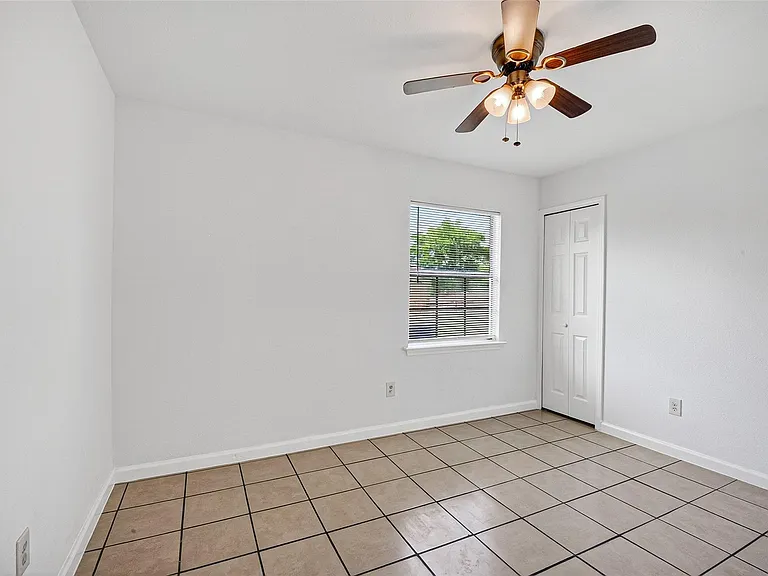 14219 Dartwood Dr — Photo 15