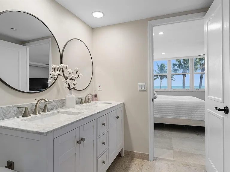 500 Ocean Dr #E-2D — Photo 32