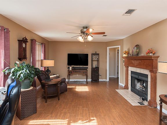 3rd image of 6924 Corrydale Dr