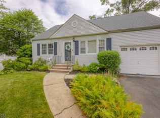 201 Scherrer St, Cranford, NJ 07016