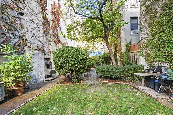 Sold by Compass | media 11