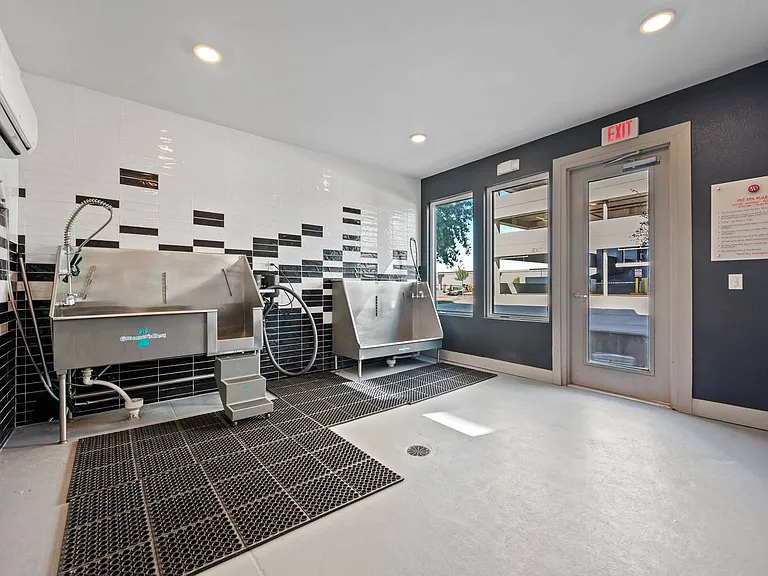 Pet-friendly amenities include a Pet Spa & washing station.