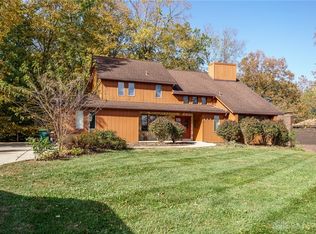 457 Merrick Dr, Beavercreek, OH 45434