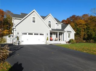 7 London Plane Ct, Westerly, RI 02891