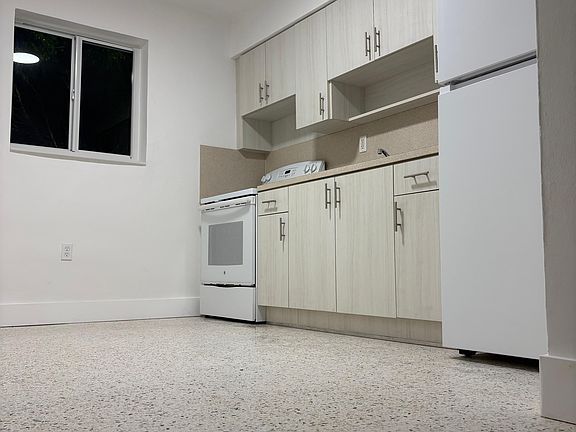 2nd image of 3301 SW 9th St APT 16