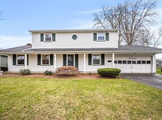 211 Black Walnut Dr, Rochester, NY 14615