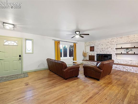 5th image of 1662 Turner Rd