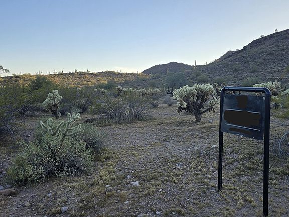 4th image of 31275 W Cloud Road #-