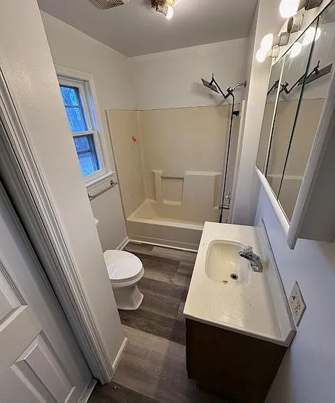 517 Drury Ln — Photo 7