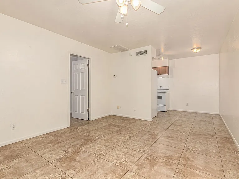 Garden-Style Living in Arcadia Lite | Move-In Specials Available — Photo 18