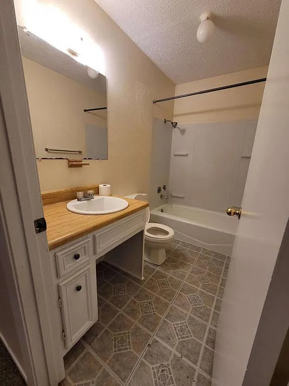 735 S. Jackson St #11 — Photo 4