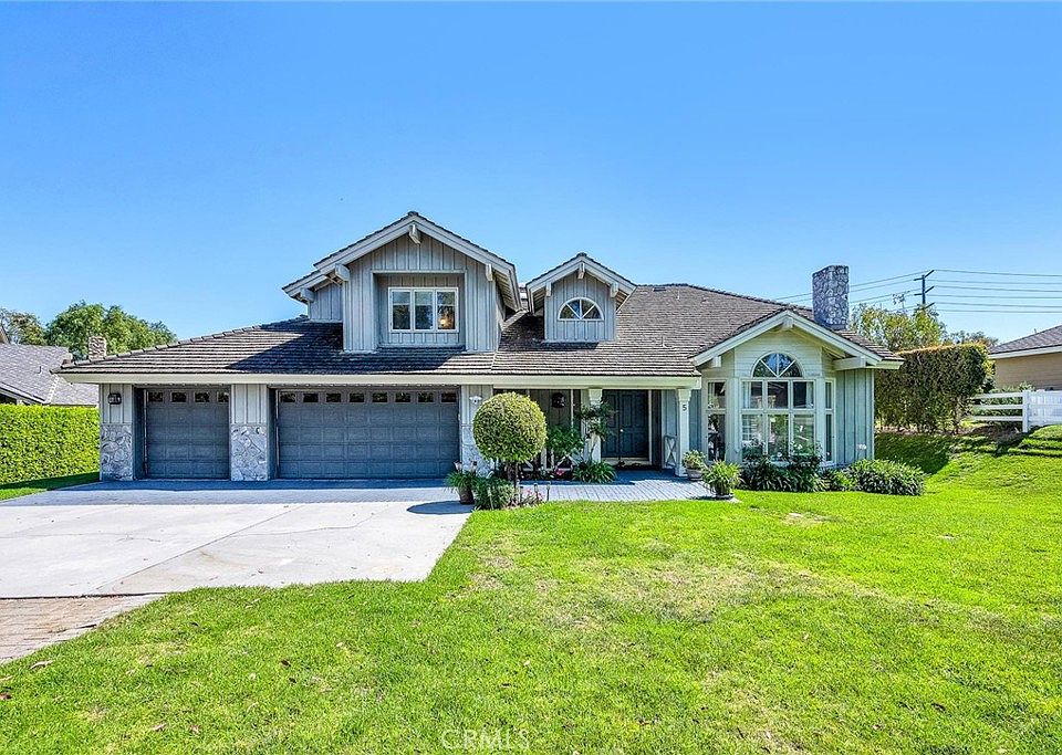 1st image of 5 Colina Ln