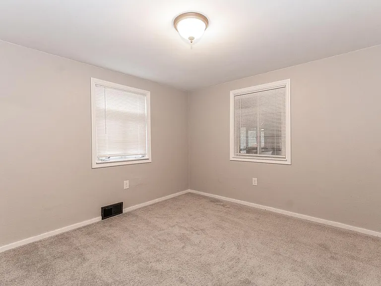 50 McNeilly Ct — Photo 10