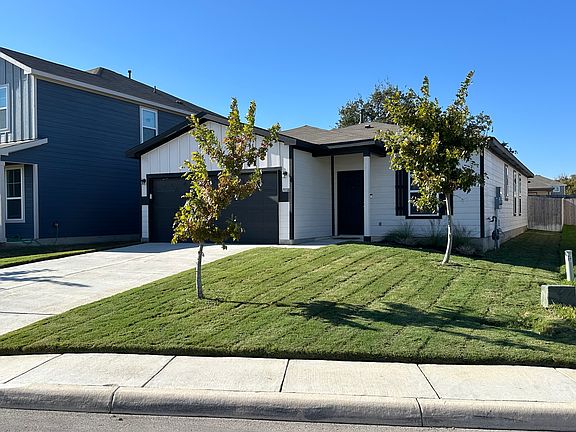 2nd image of 13338 Sendero Roble
