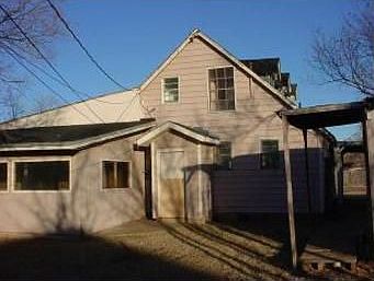 2nd image of 2007 N Houston St