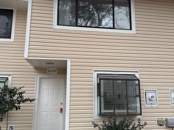 6135 SW 8th Pl, Gainesville, FL 32607