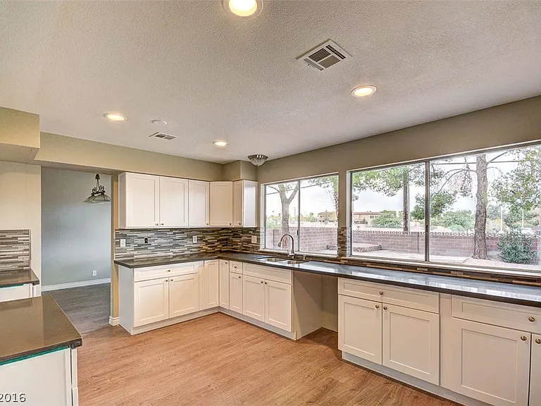 3670 La Junta Dr — Photo 9