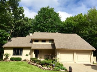 51425 Oakwood Ct, Granger, IN