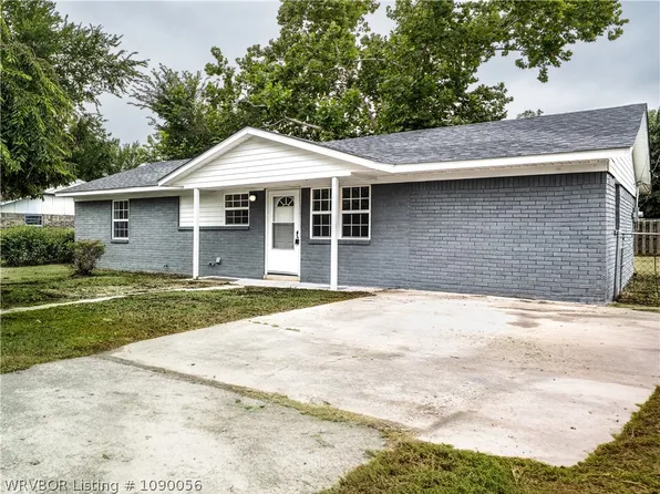 415 Mitchell St, Sallisaw, OK 74955