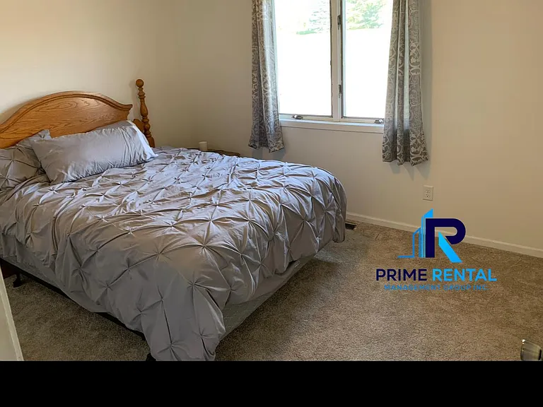 113 Sand Lake Ave NW — Photo 5
