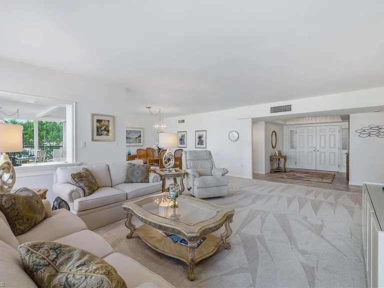 4031 Gulf Shore Blvd N #3B — Photo 4