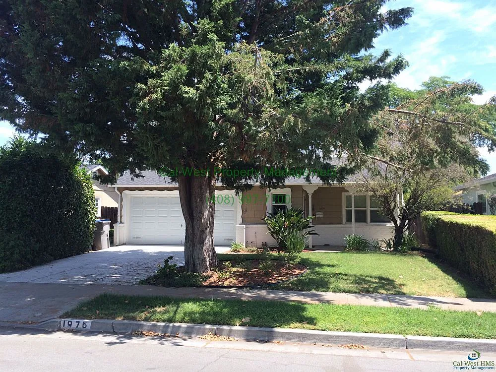 1976 Jonathan Ave photo 1