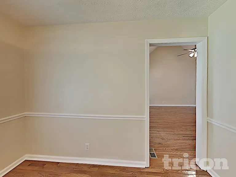 1943 Turfland Dr — Photo 7