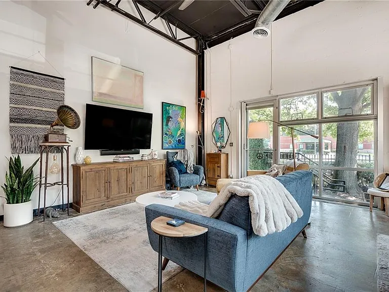 5200 Peachtree Rd #1101 — Photo 17