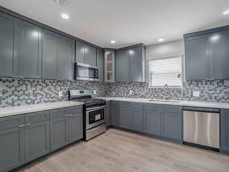 7199 S La Cienega Blvd — Photo 30