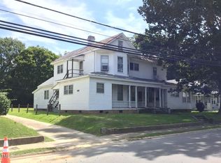 222 Beaman St, Clinton, NC 28328