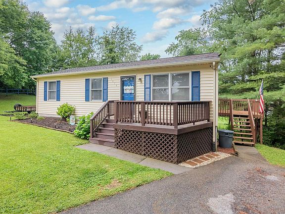 3rd image of 1614 Circle Brook Ln