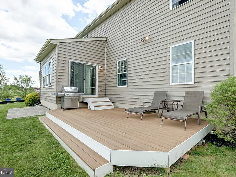 517 Aviemore Dr — Photo 8