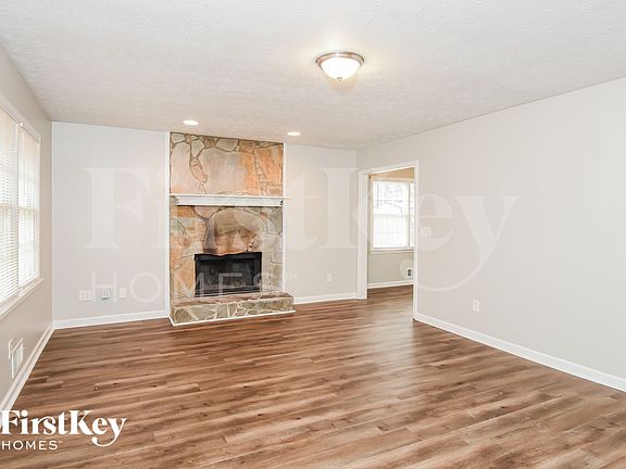 3rd image of 77 Indian Hills Dr