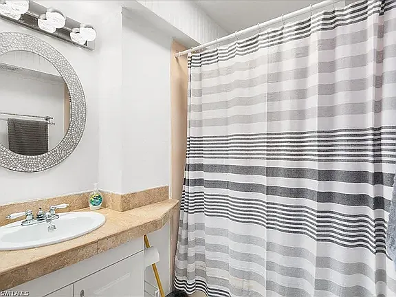 2 bed, 1700 sqft, $2,768 — Photo 3