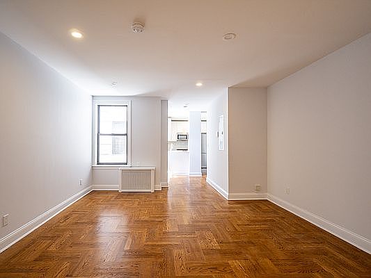 1st image of 225 W End Ave APT 22