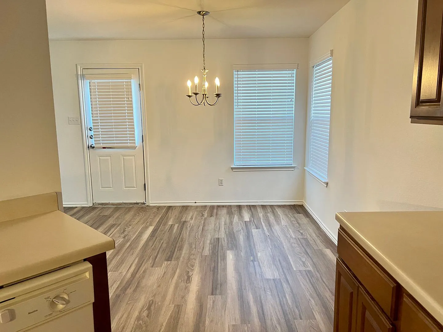 Recent luxury vinyl plank flooring! — Photo 3