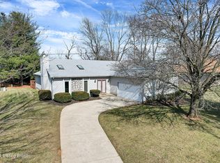 10419 Scarlet Oak Ct, Louisville, KY 40241