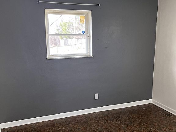 5th image of 4113 Crest Dr APT C