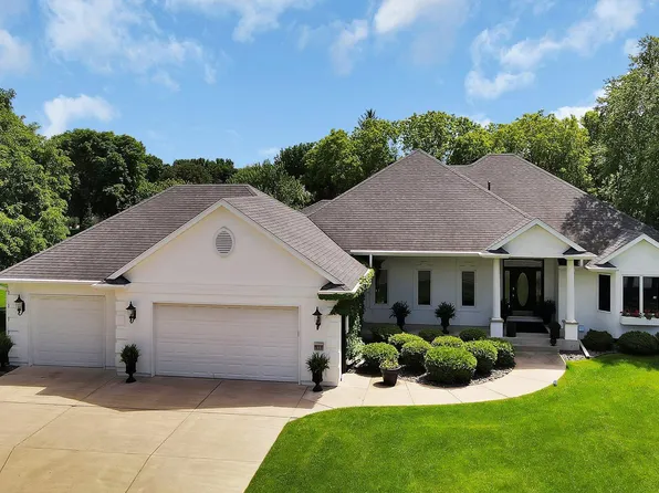 826 Coborn Ct, Sartell, MN 56377