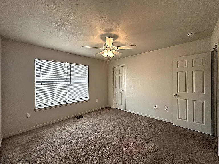 402 Veterans Ave #C — Photo 7