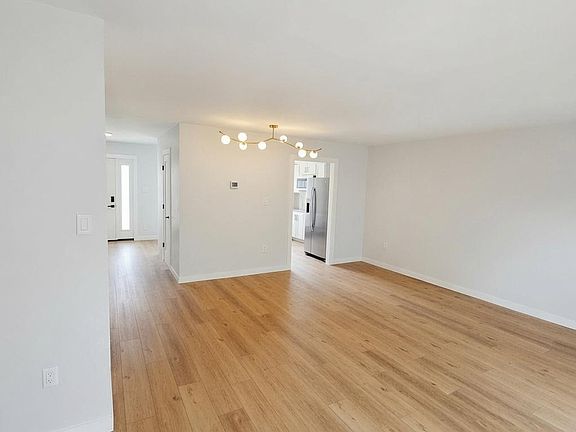 5th image of 7017 Cipriano Woods Ct