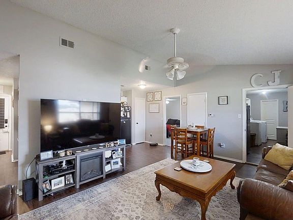 2nd image of 713 Lynch Dr