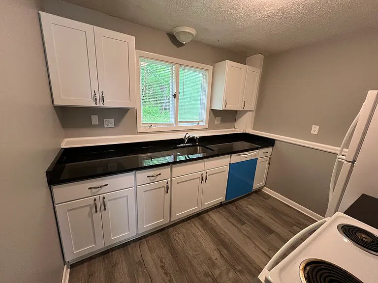 154 Amherst Rd #11 — Photo 8