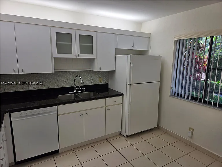 413 Lakeview Dr #104 — Photo 20