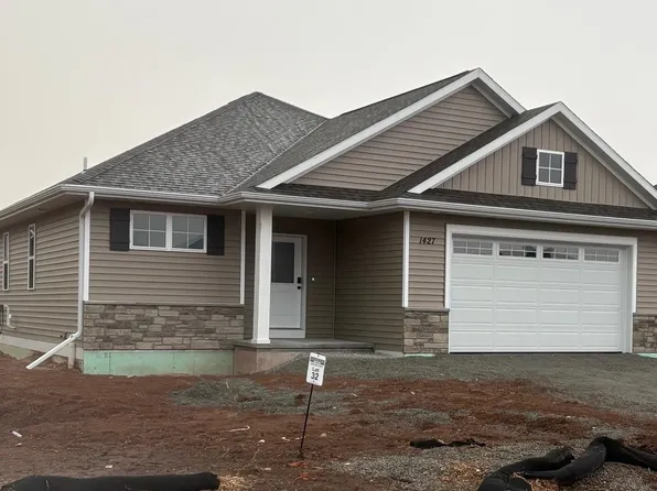 1427 Divinity Dr, De Pere, WI 54115