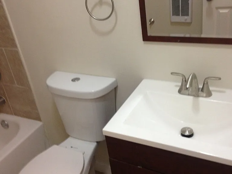 121 W Balview Ave — Photo 6